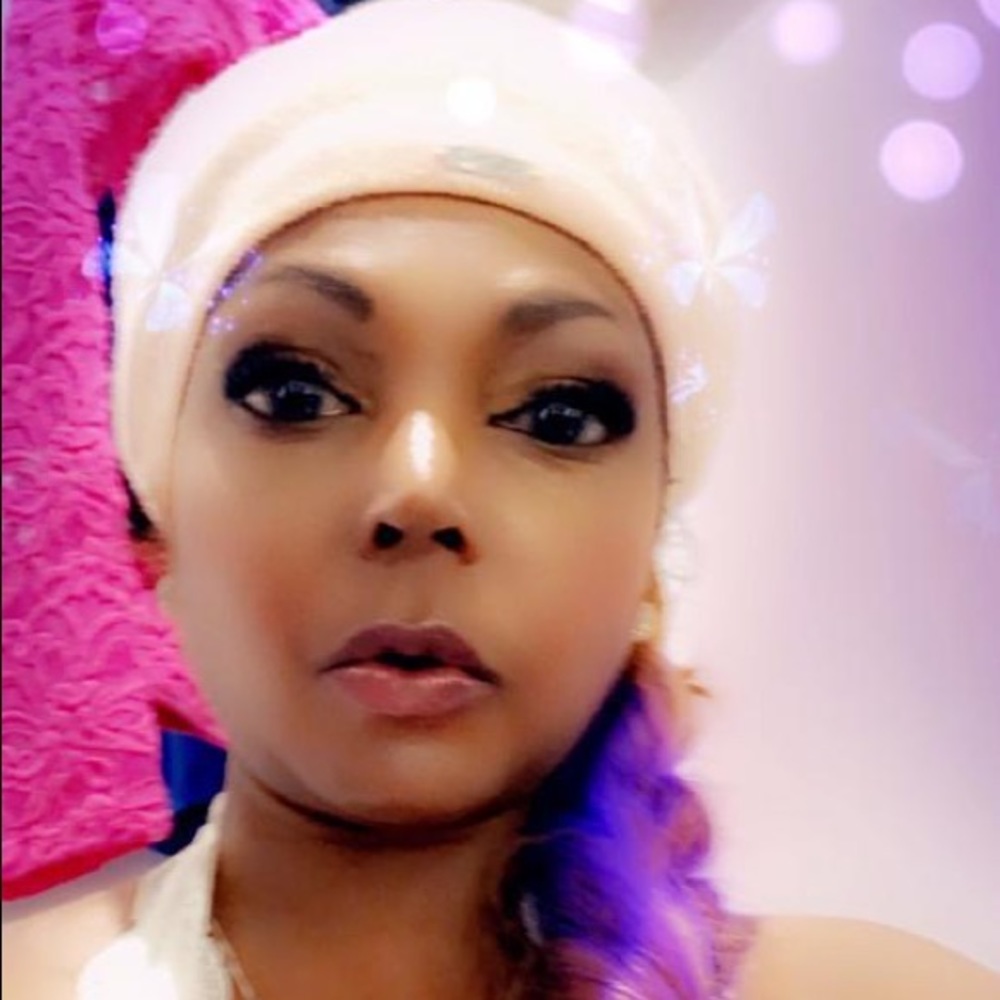 Meet your Posher, Cira